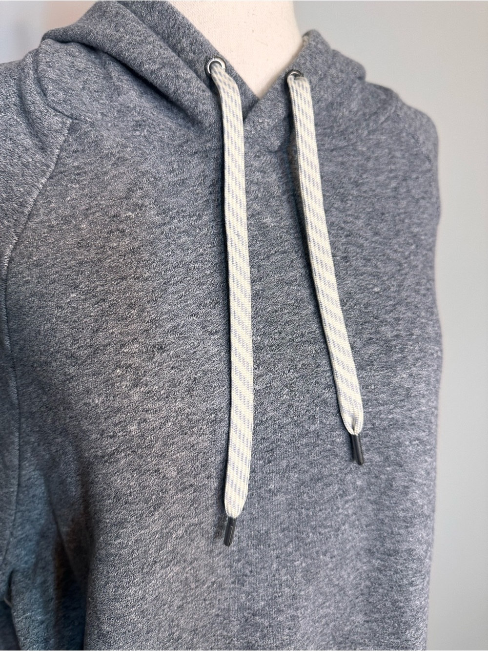 Sz M Vuori Colorblock Hoodie in heather grey - Picture 5 of 9